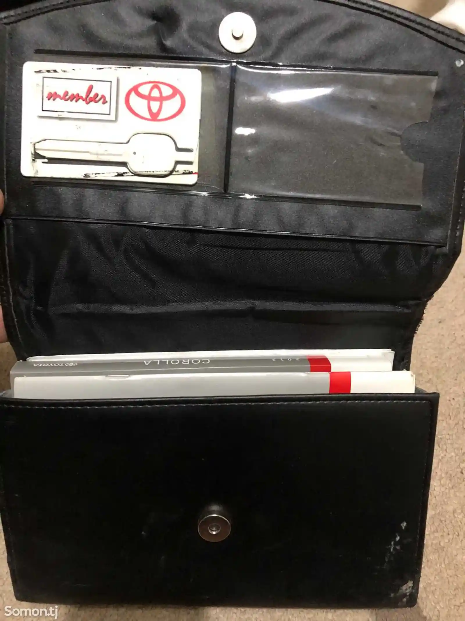 Ключи и документ от Toyota-3