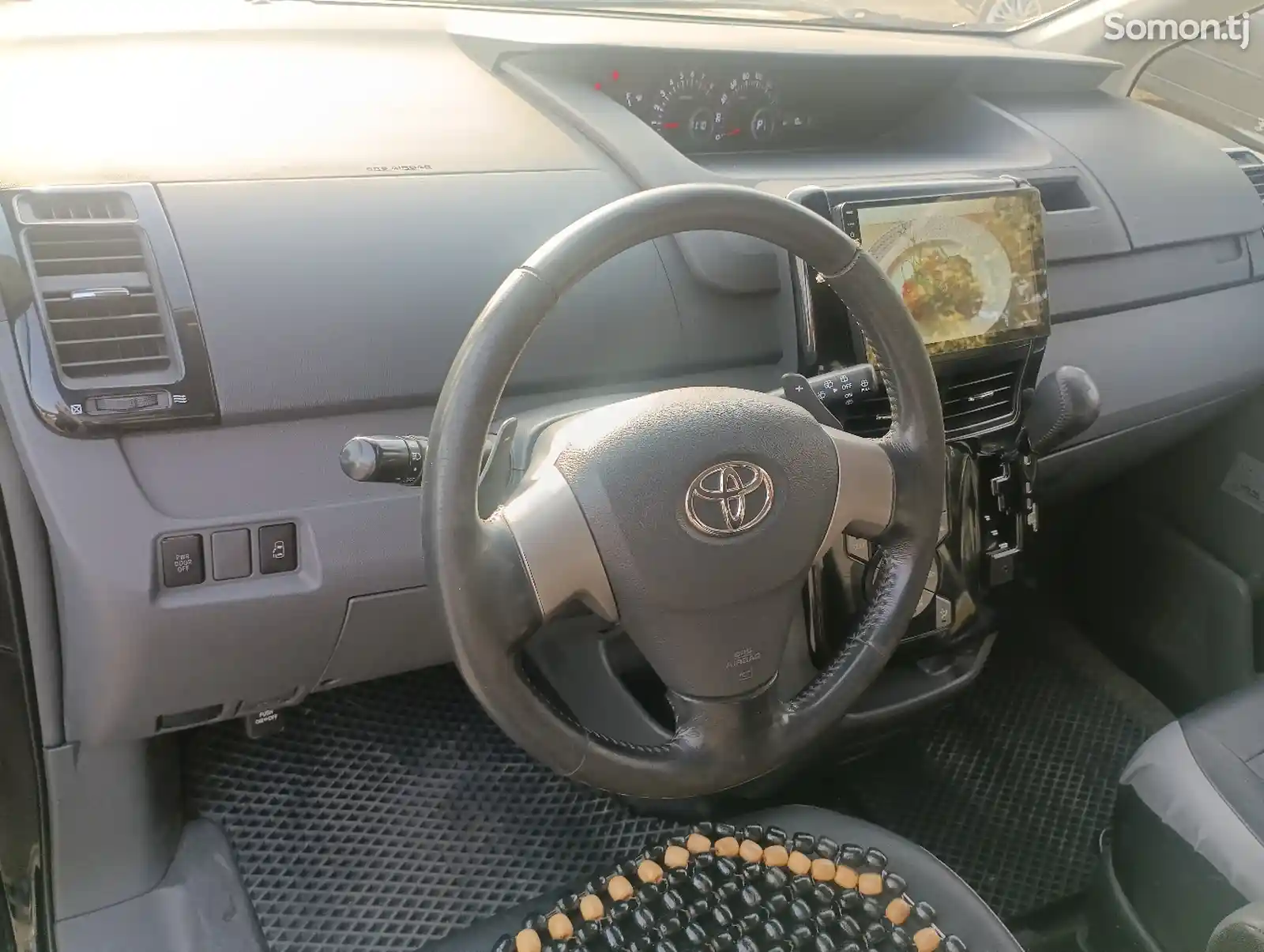 Toyota Voxy, 2007-12