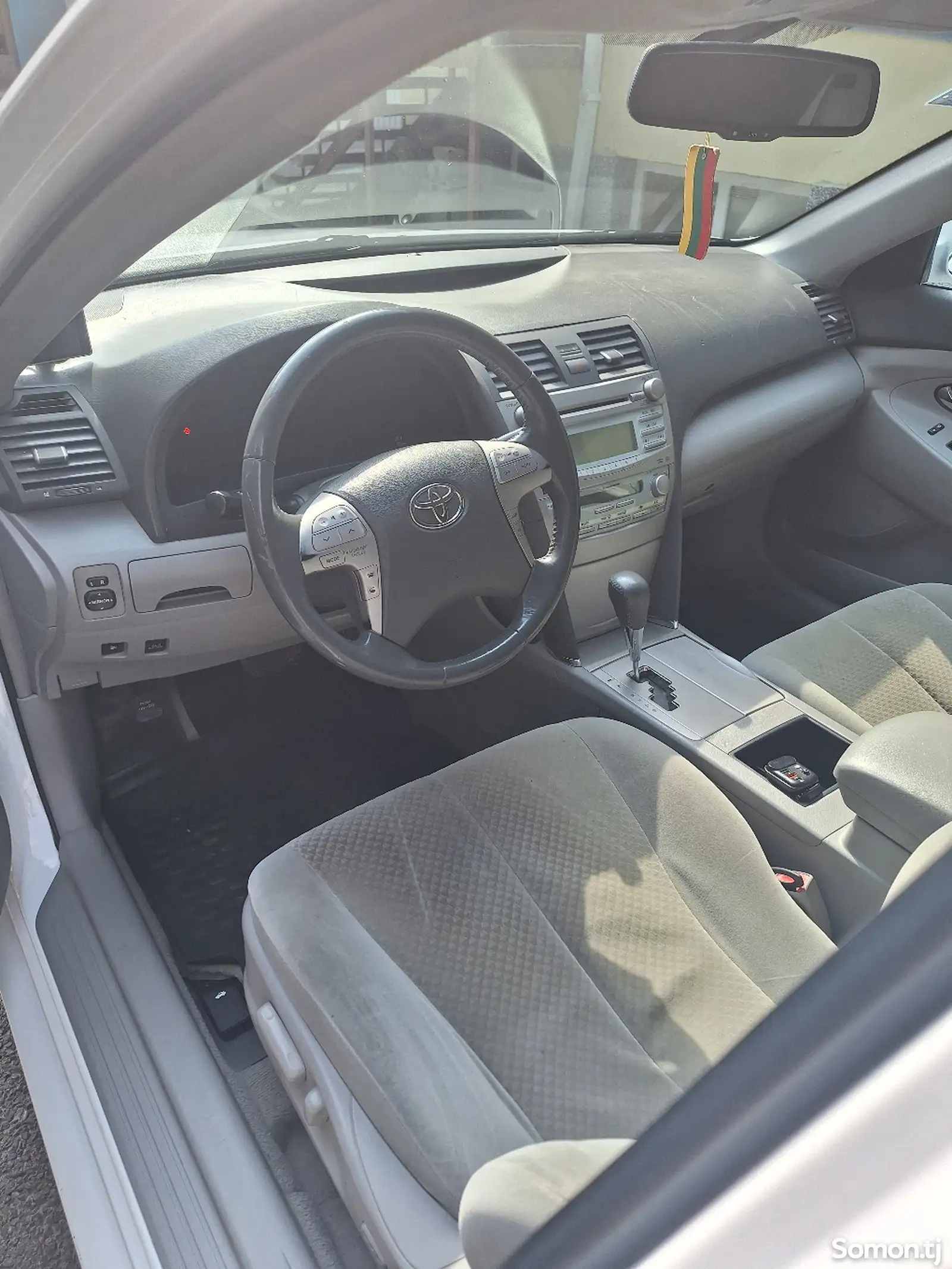 Toyota Camry, 2010-1