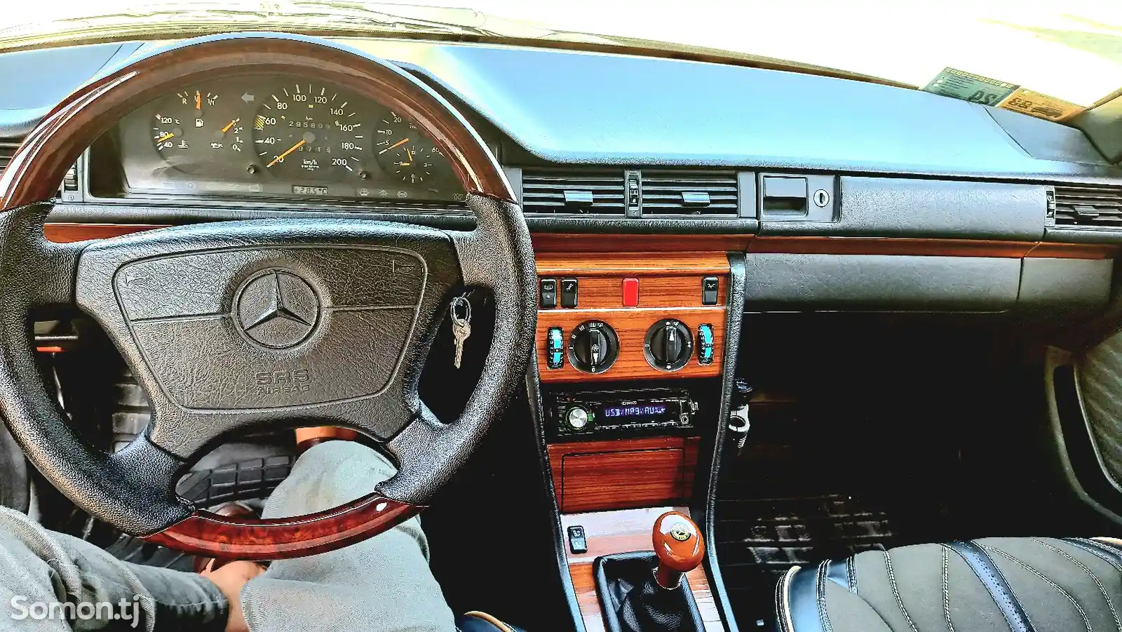 Mercedes-Benz W124, 1993-10