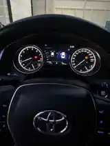 Toyota Camry, 2019-5