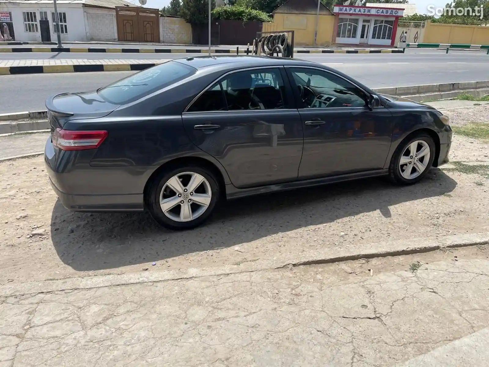 Toyota Camry, 2010-1