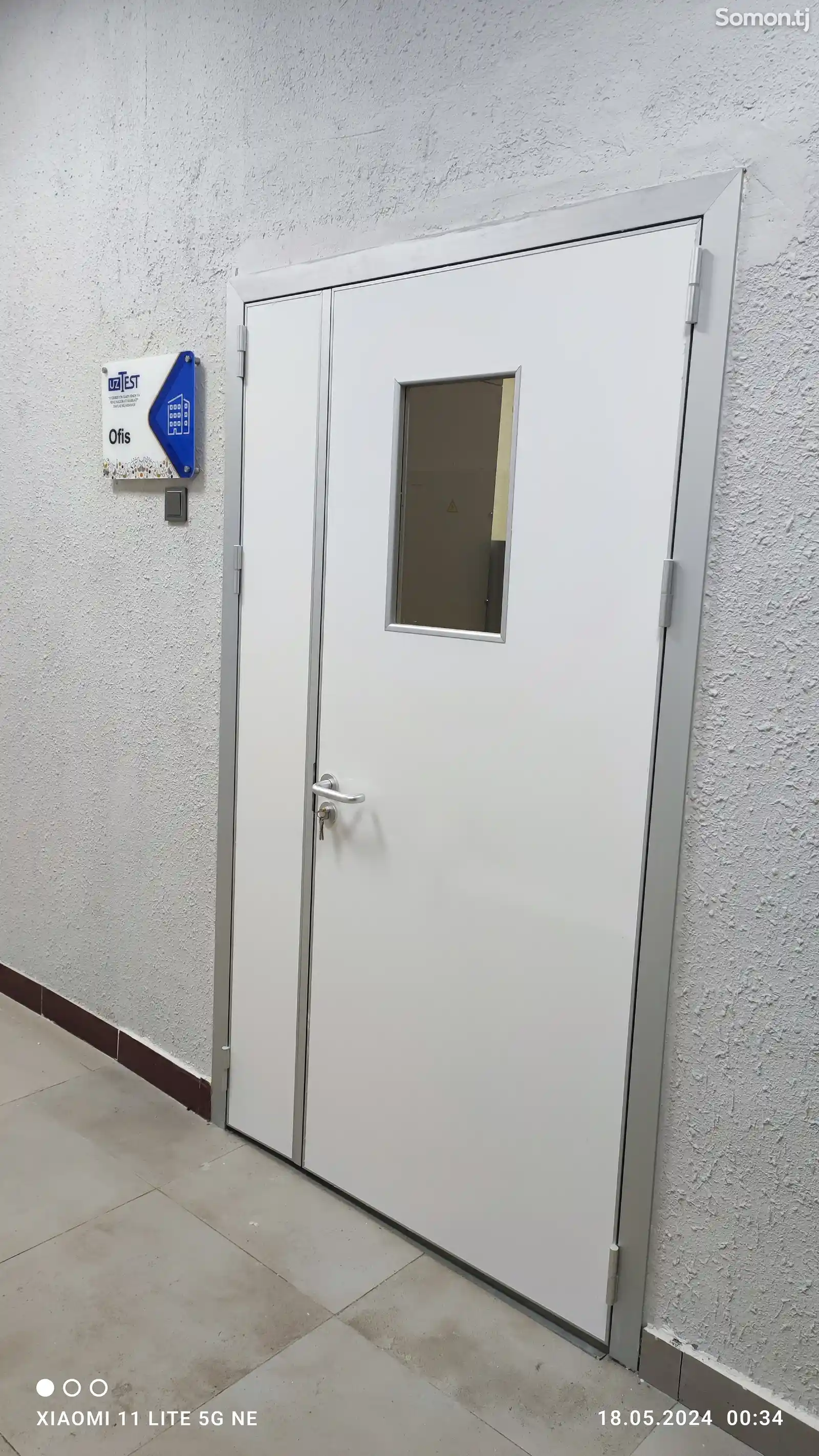 Медицинские двери из HPL на заказ-5