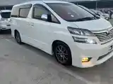 Toyota Vellfire, 2014-3