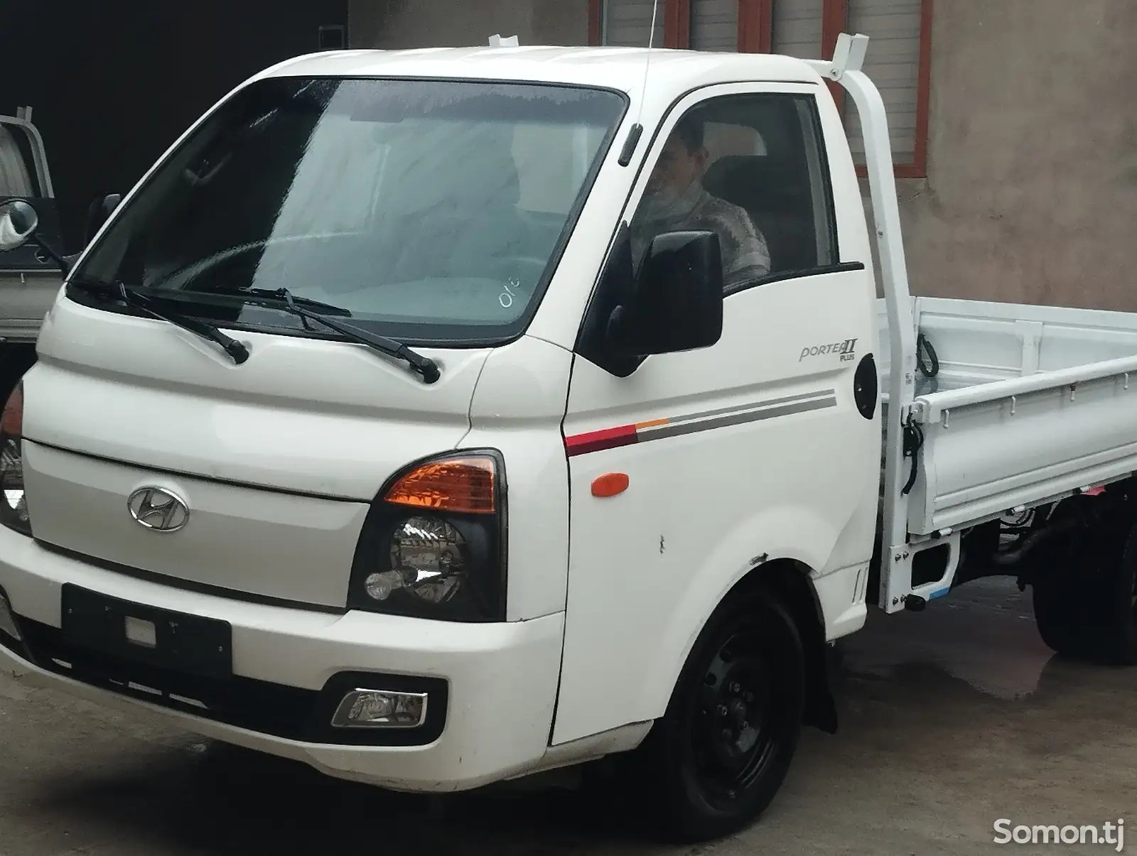 Бортовой автомобиль Hyundai Porter, 2014-1