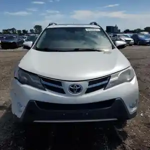 Toyota RAV 4, 2015