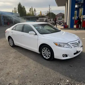 Toyota Camry, 2010