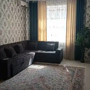 2-комн. квартира, 13 этаж, 75м², Шохмансур Хилтон