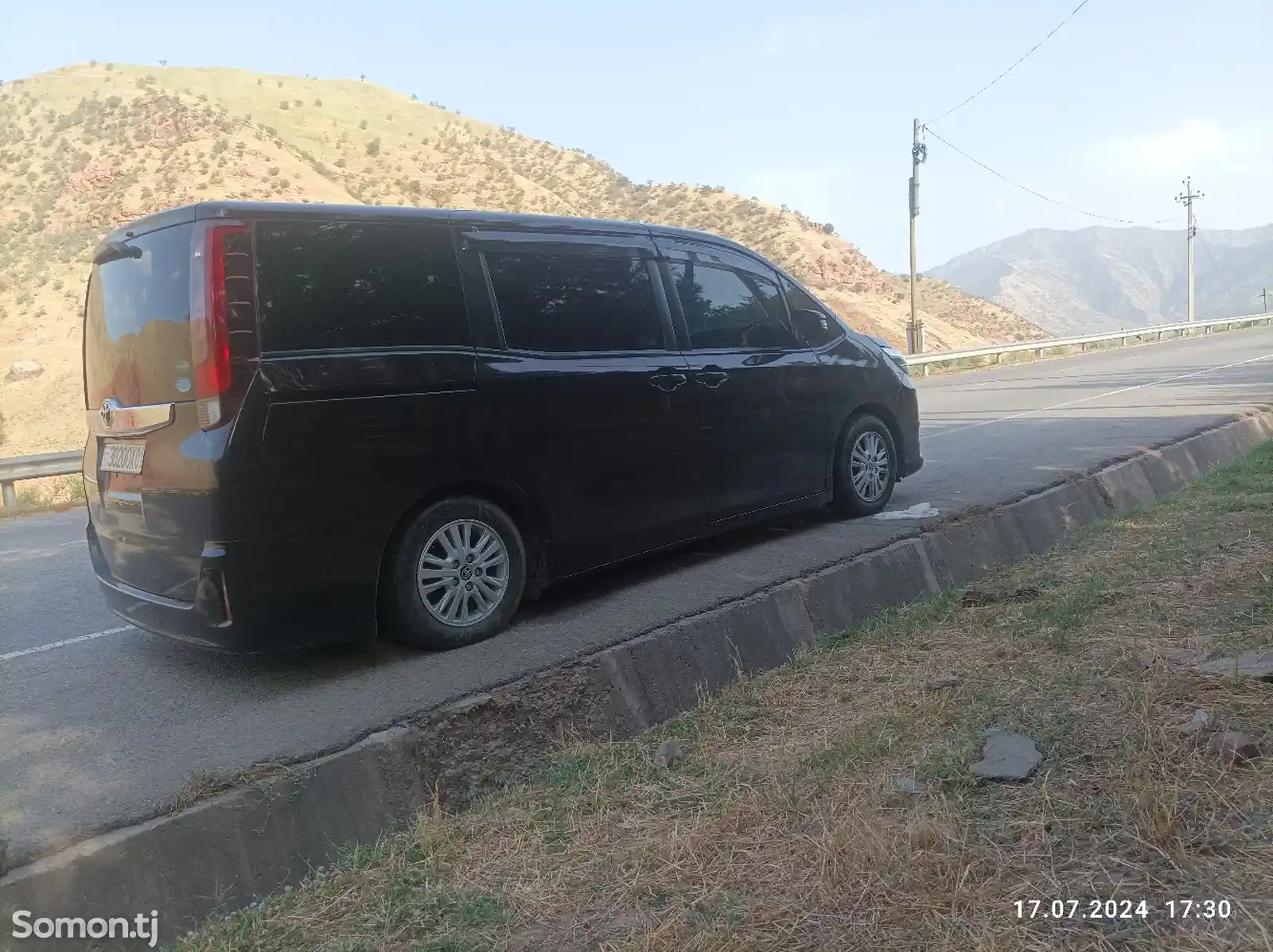 Toyota Noah, 2015-2