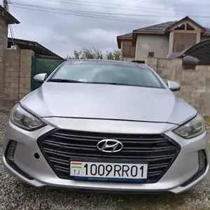 Hyundai Elantra, 2017