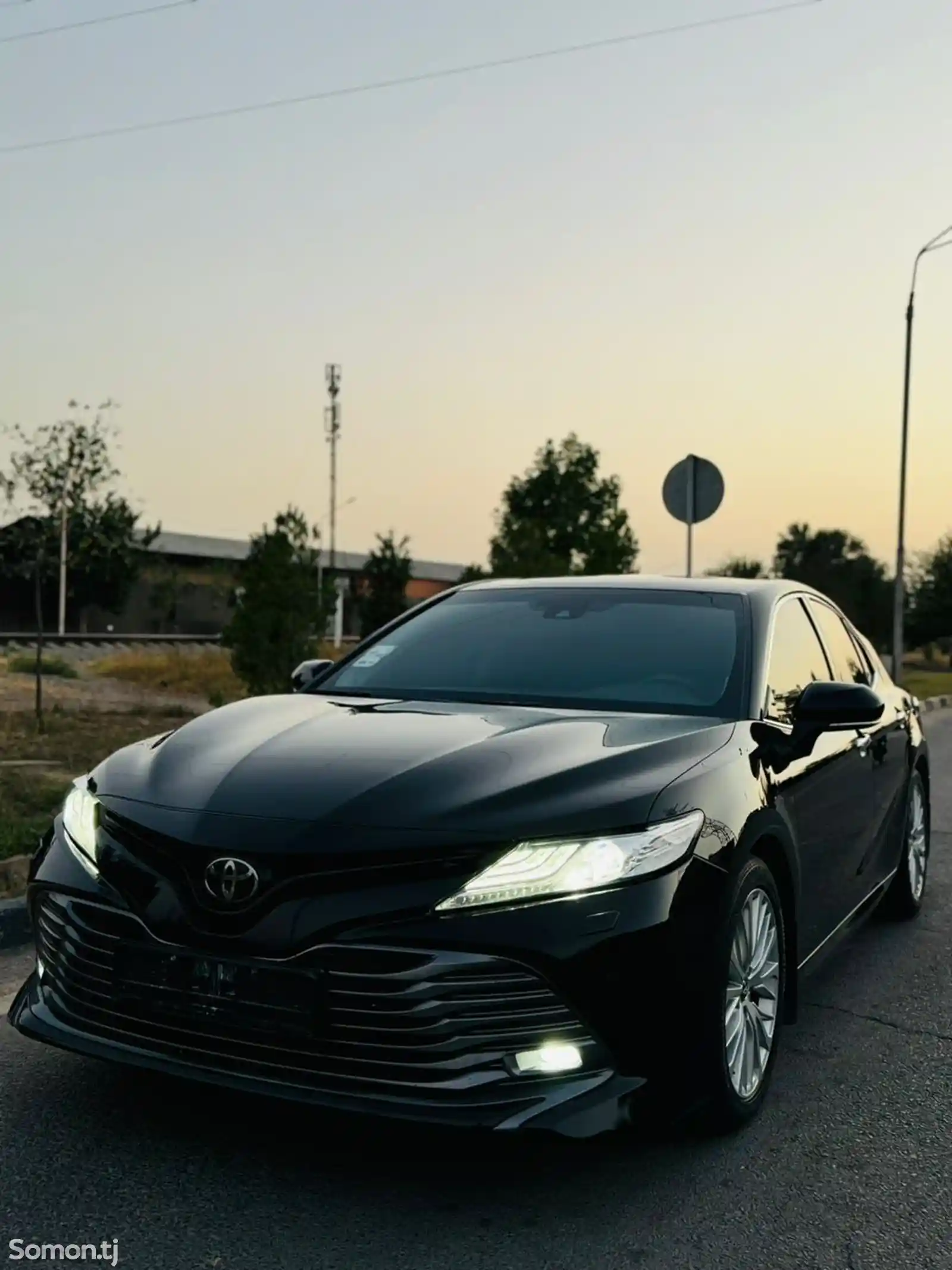 Toyota Camry, 2019-1