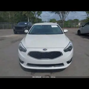 Kia Cadenza, 2015