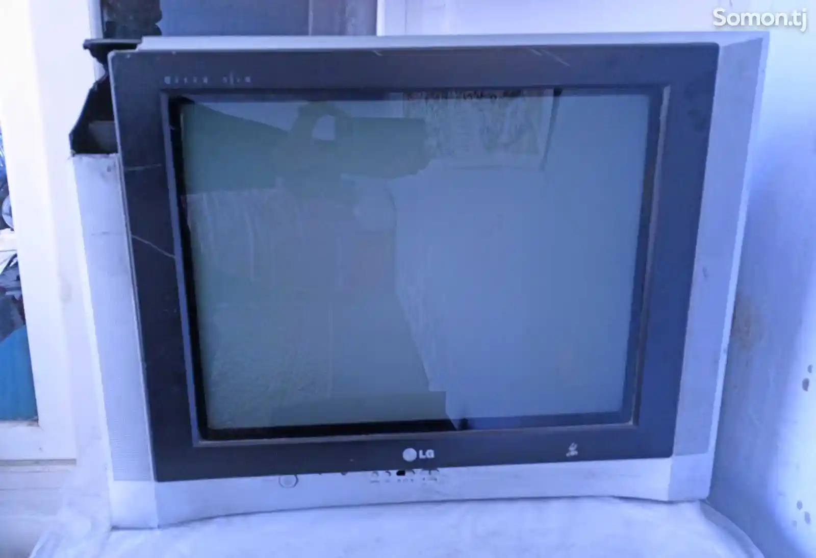 Телевизор Lg super slim-1
