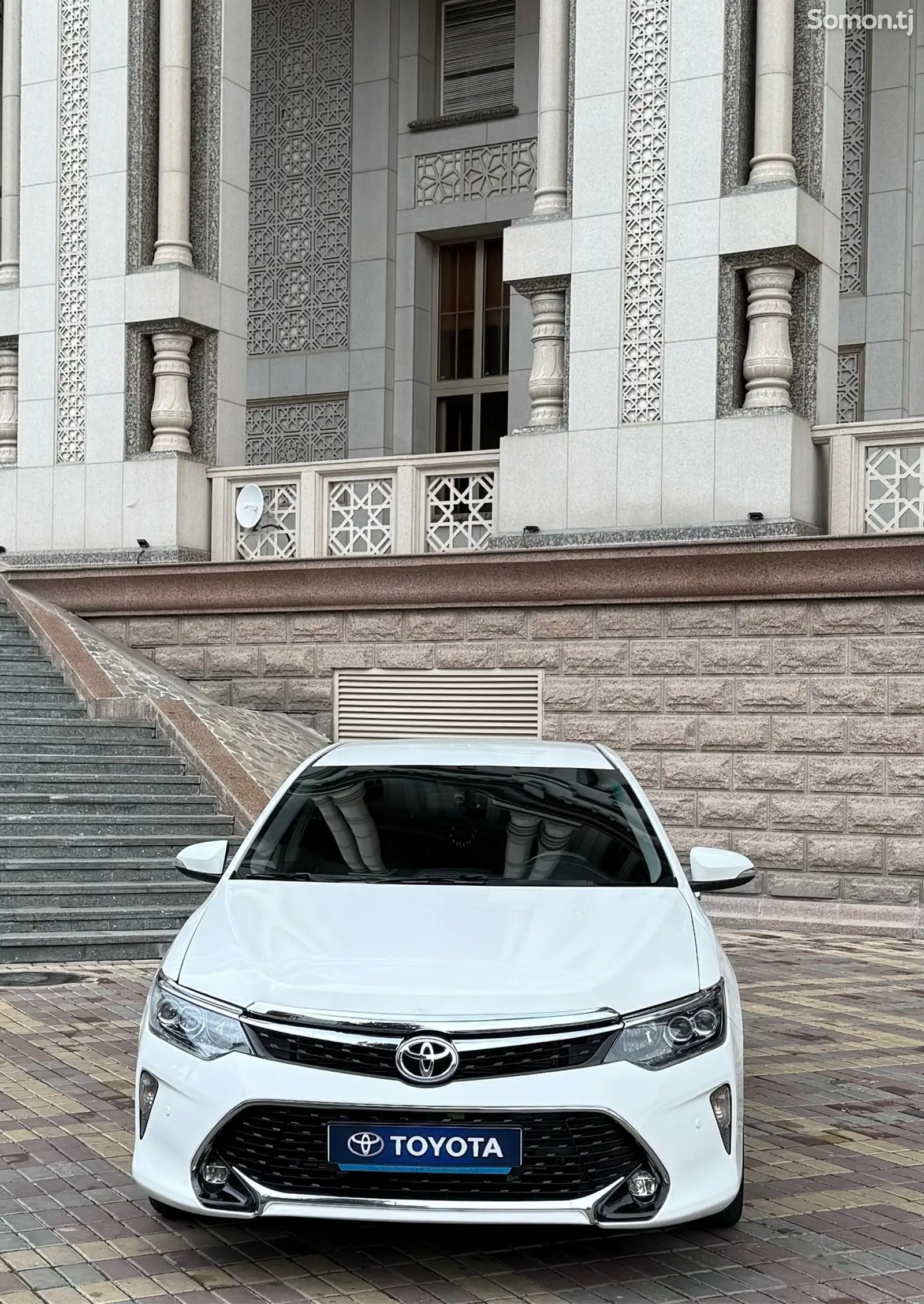 Toyota Camry, 2016-1