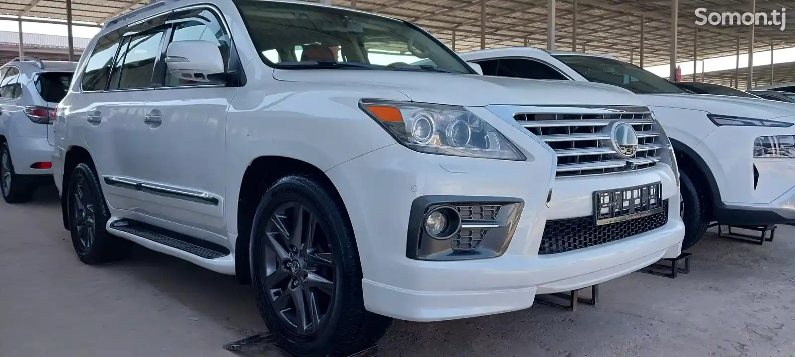 Lexus LX series, 2010-15