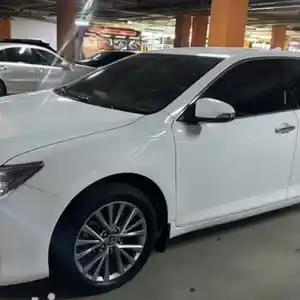 Toyota Camry, 2015