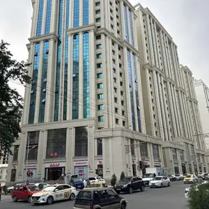 2-комн. квартира, 10 этаж, 80м², И.Сомони