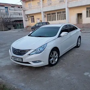 Hyundai Sonata, 2012