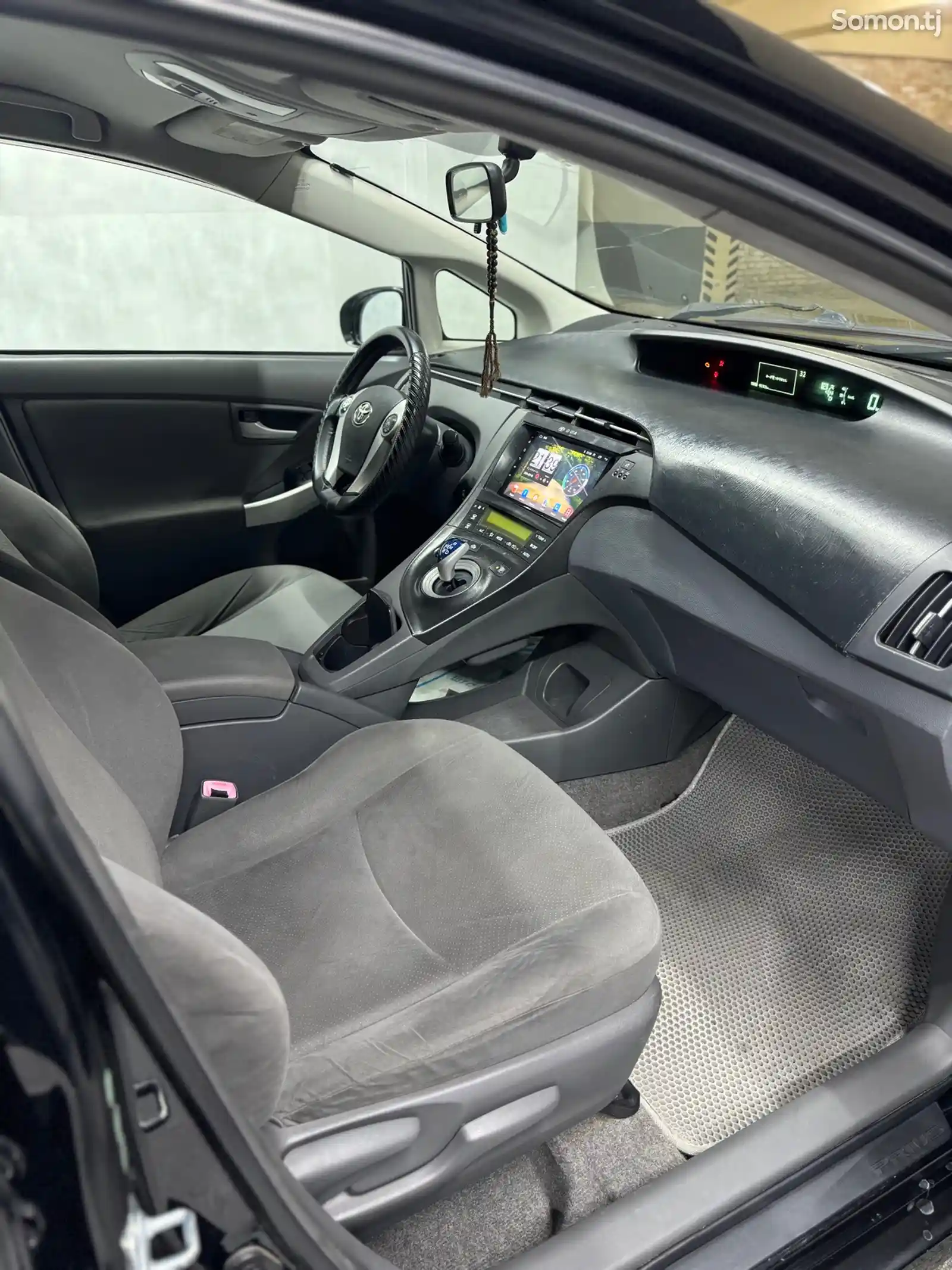 Toyota Prius, 2011-4