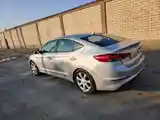 Hyundai Elantra, 2017-2