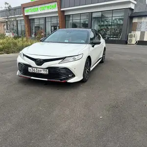 Toyota Camry, 2020