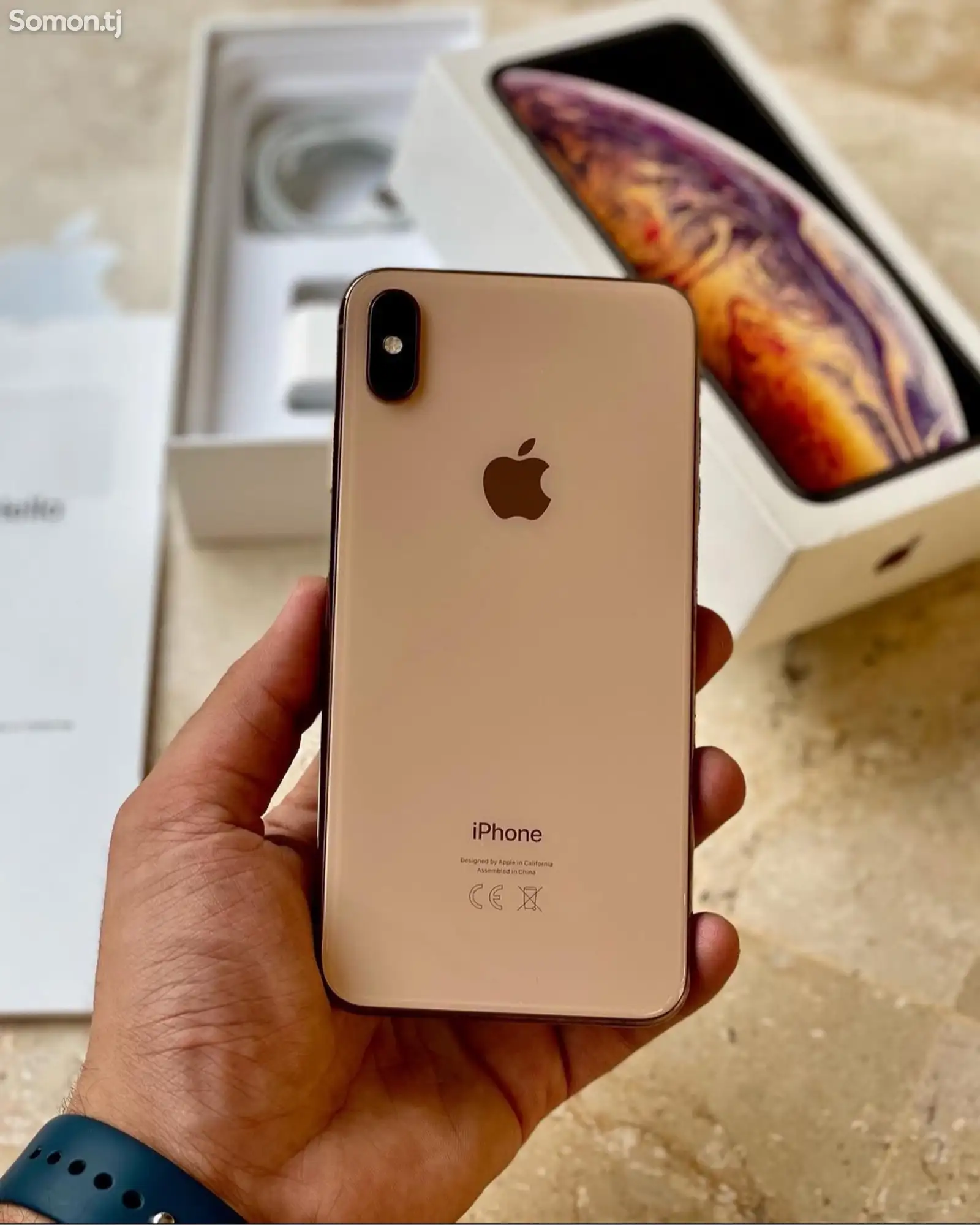 Apple iPhone Xs Max, 64 gb, Gold-1