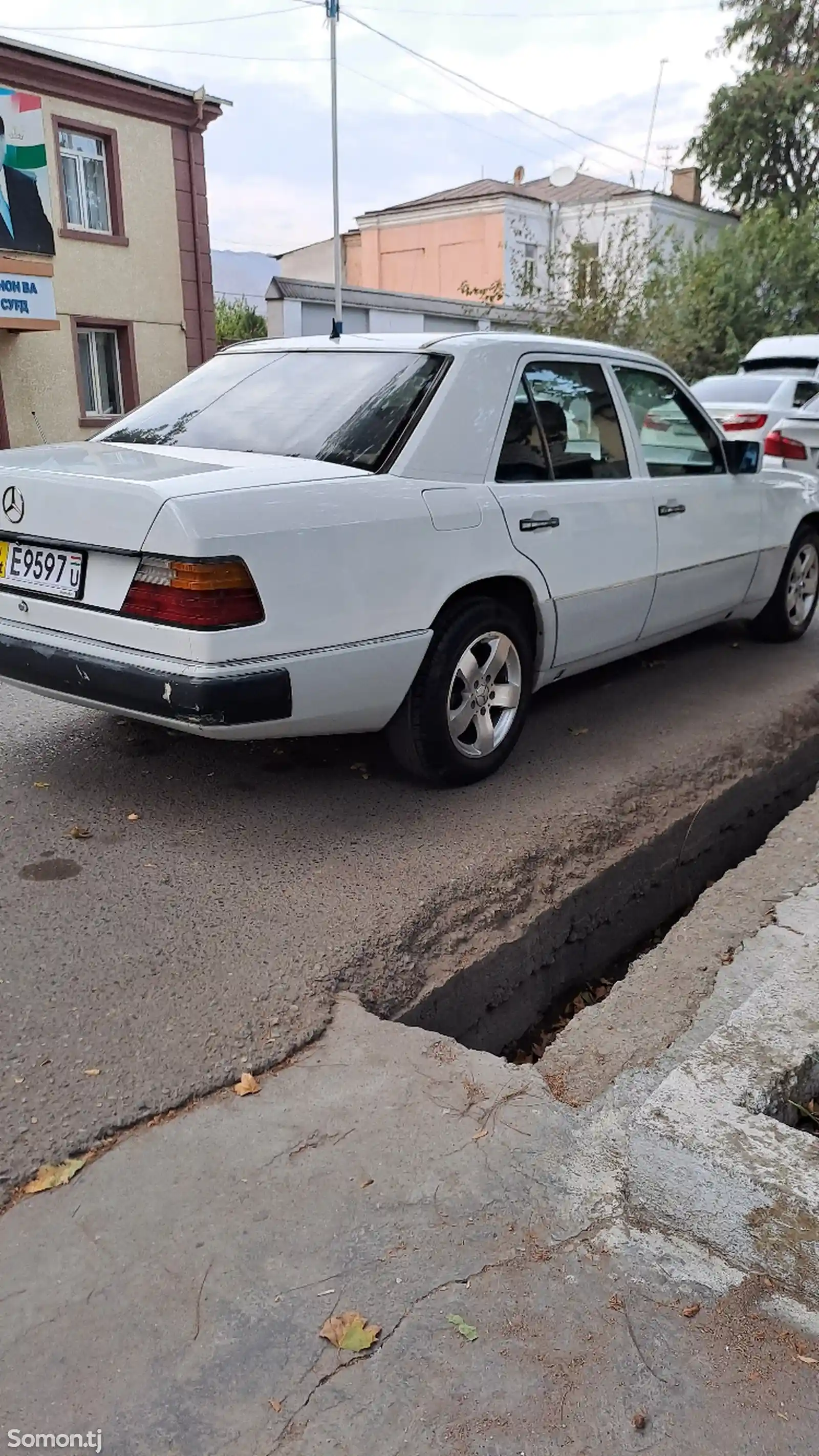 Mercedes-Benz W124, 1993-5