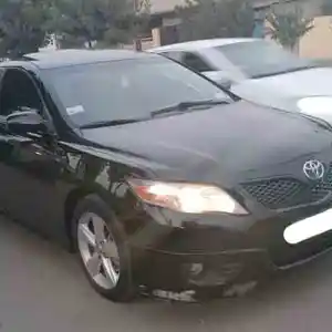 Toyota Camry, 2011