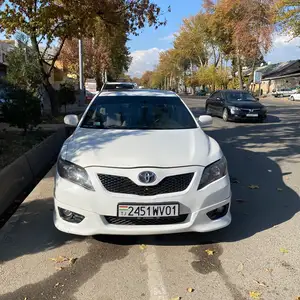 Toyota Camry, 2011