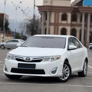 Toyota Camry, 2013