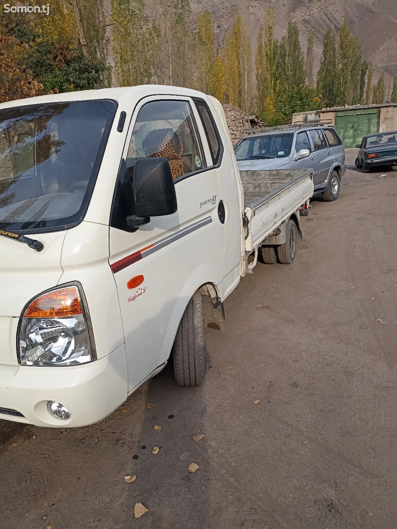 Бортовой автомобиль Hyundai Porter, 2011-2