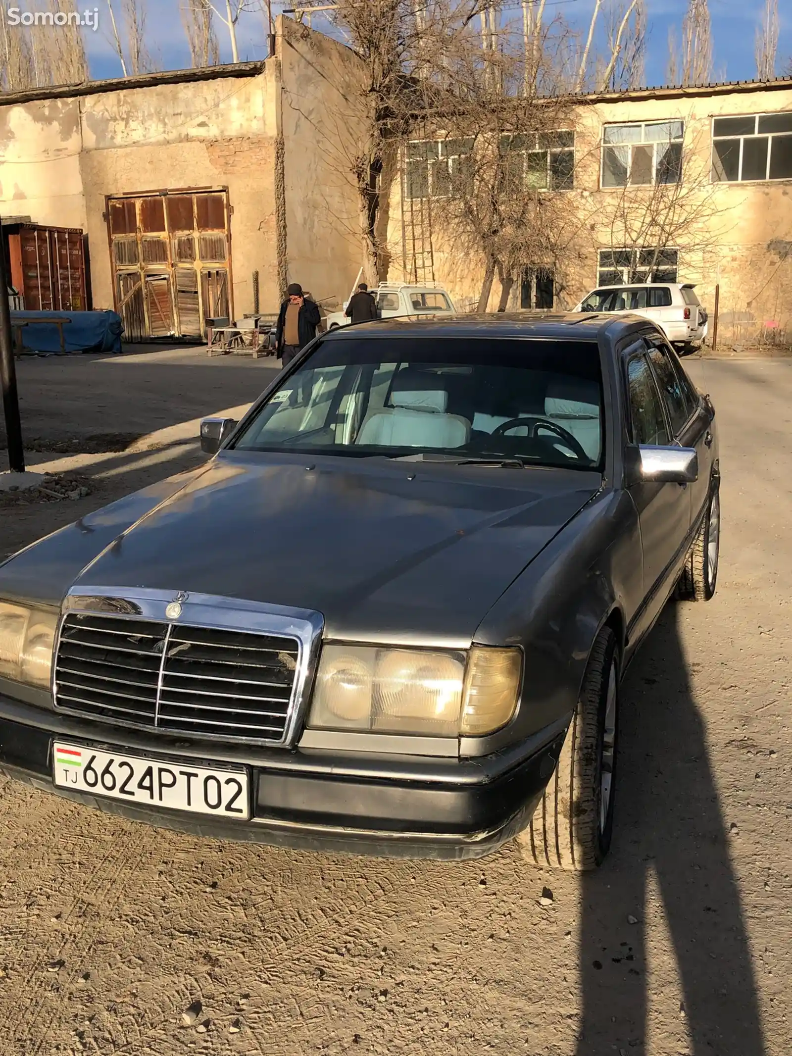 Mercedes-Benz W124, 1987-4