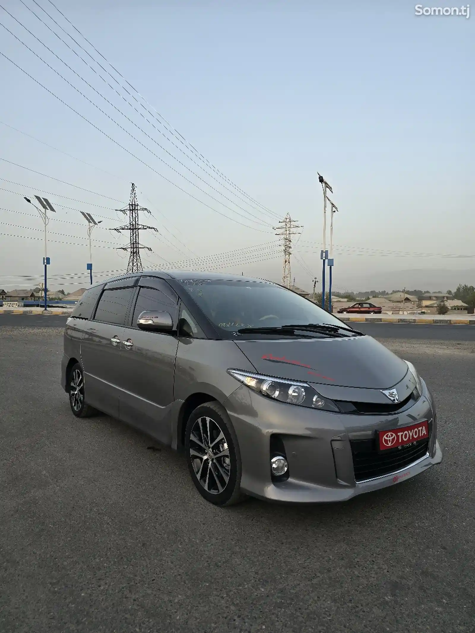 Toyota Estima, 2014-3