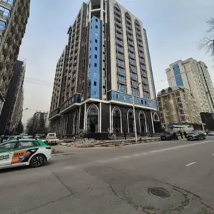 3-комн. квартира, 9 этаж, 112 м², Центр