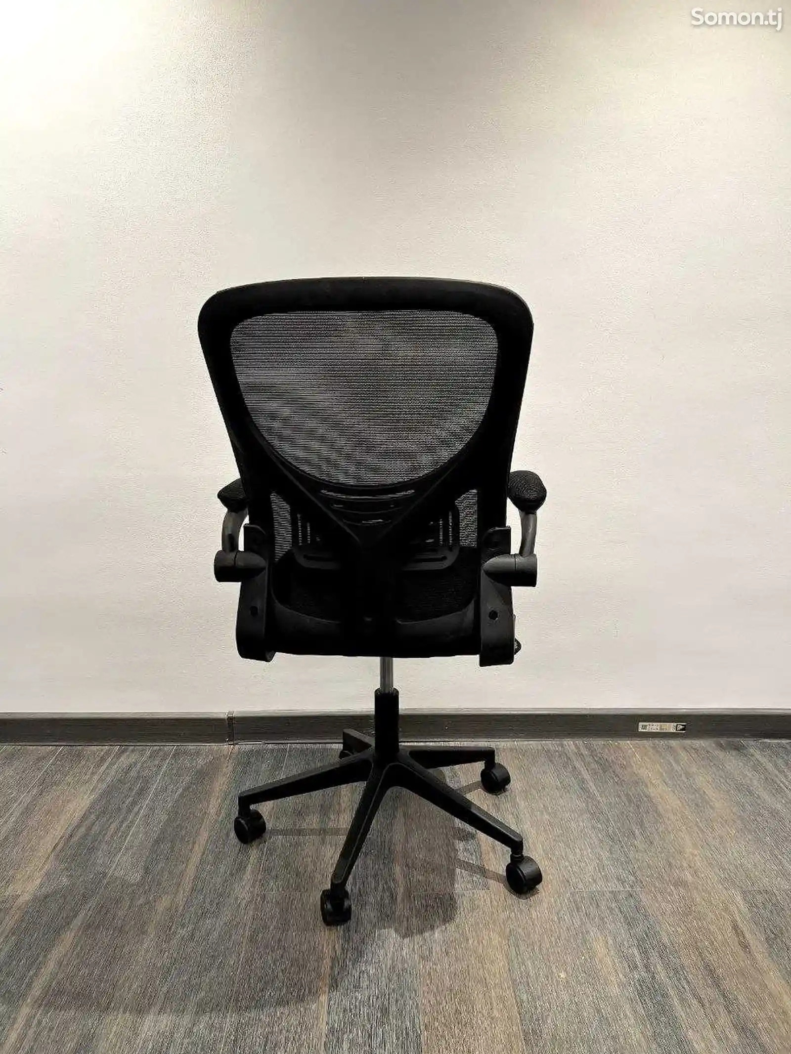 Кресло офисное Glory чёрное-3