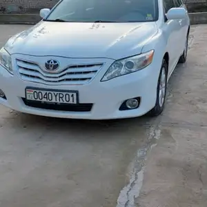 Toyota Camry, 2011