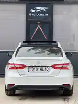 Toyota Camry, 2018-6