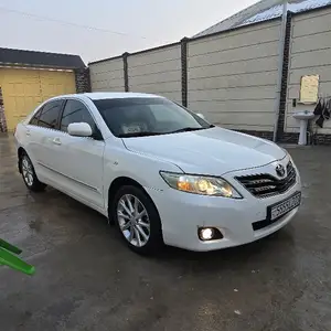 Toyota Camry, 2011