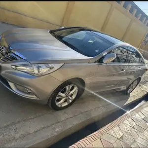 Hyundai Sonata, 2010