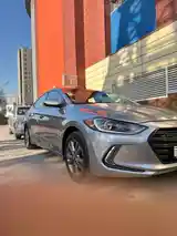 Hyundai Elantra, 2017-2