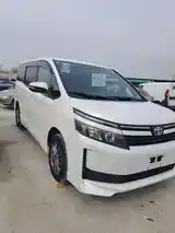 Toyota Voxy, 2014-3