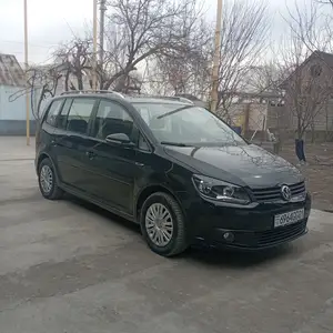 Volkswagen Touran, 2015