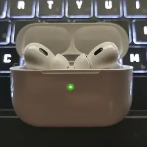 Наушники Airpods