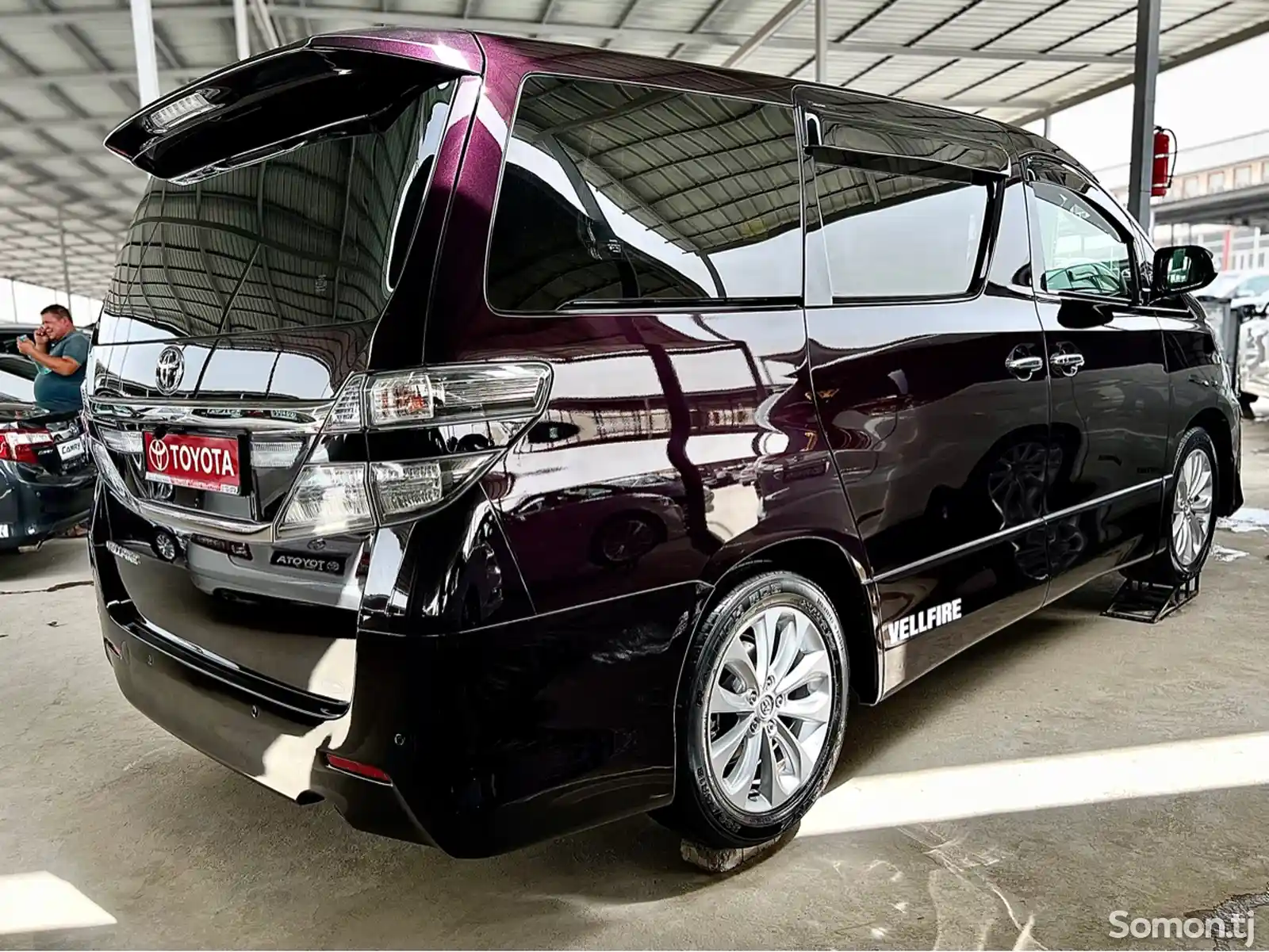 Toyota Vellfire, 2014-9