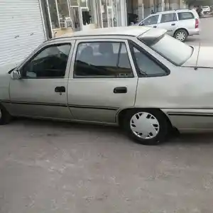 Daewoo Nexia, 1994