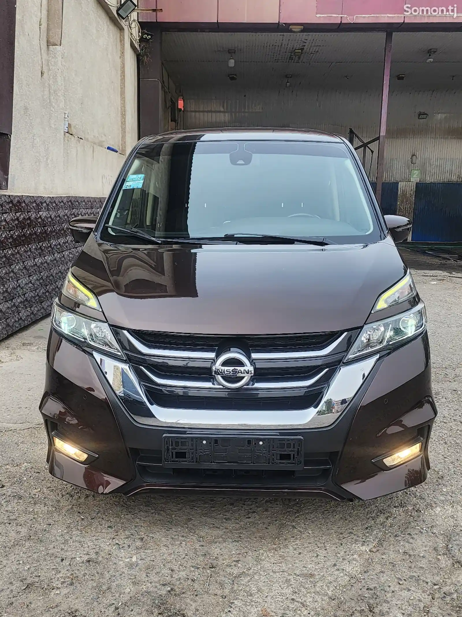 Nissan Serena, 2020-13