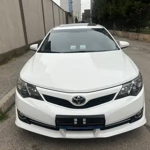 Toyota Camry, 2012