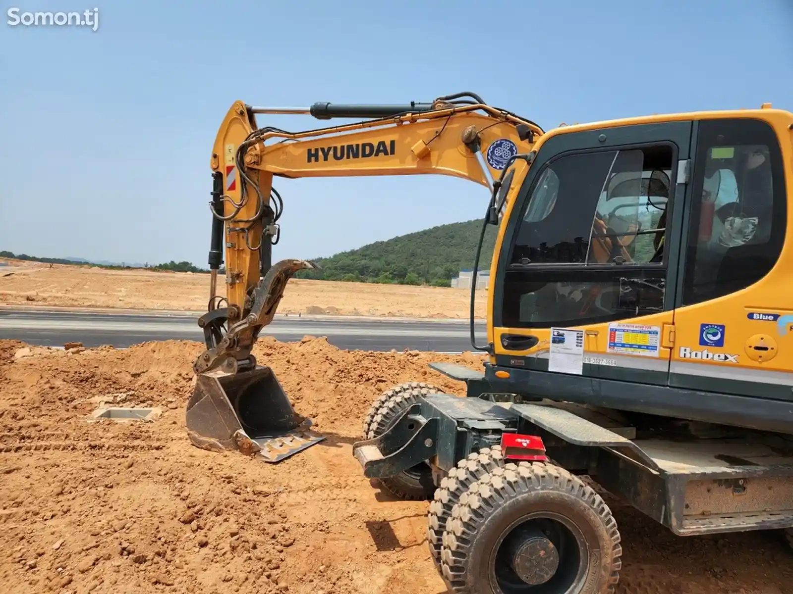 Экскаватор Hyundai R140W-4