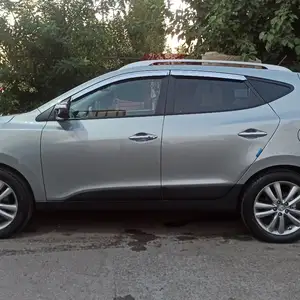 Hyundai Tucson, 2011