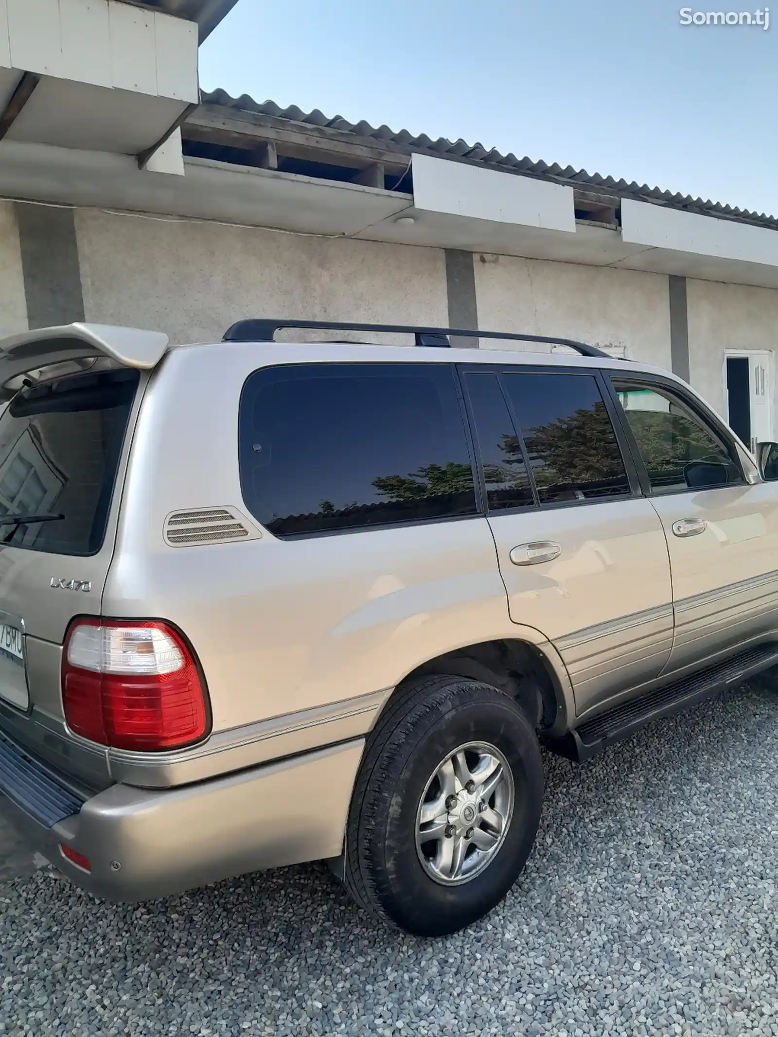 Lexus LX series, 2000-8